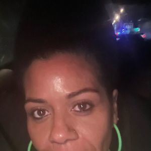 Meet your Posher, Iris